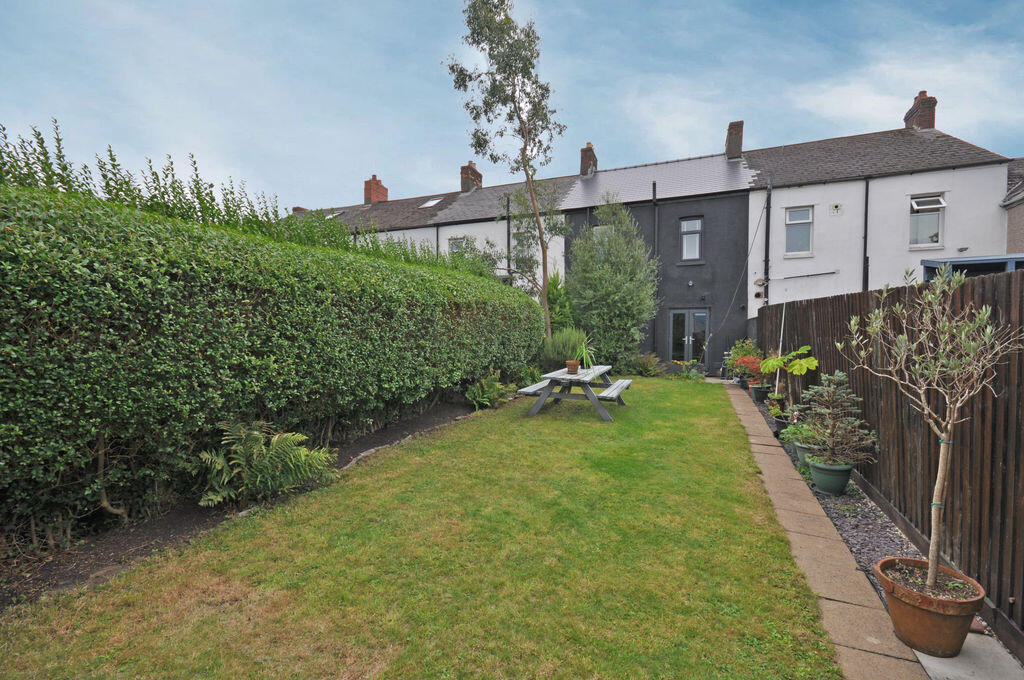 House in Newport - View 3