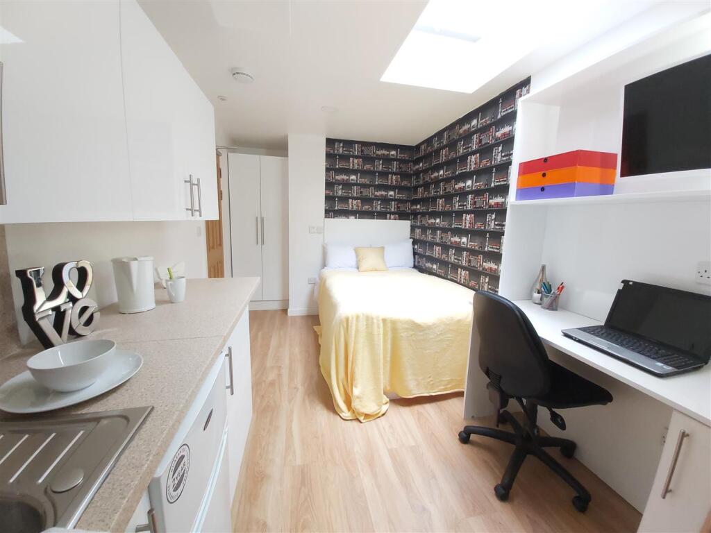 Apartment in Birmingham, Unite Oak Brook Park, Bournbrook - More