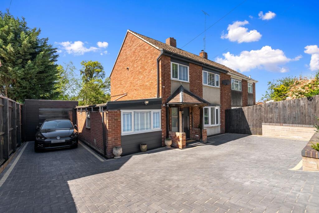 Main image of property: Four Pools Road, Evesham, WR11