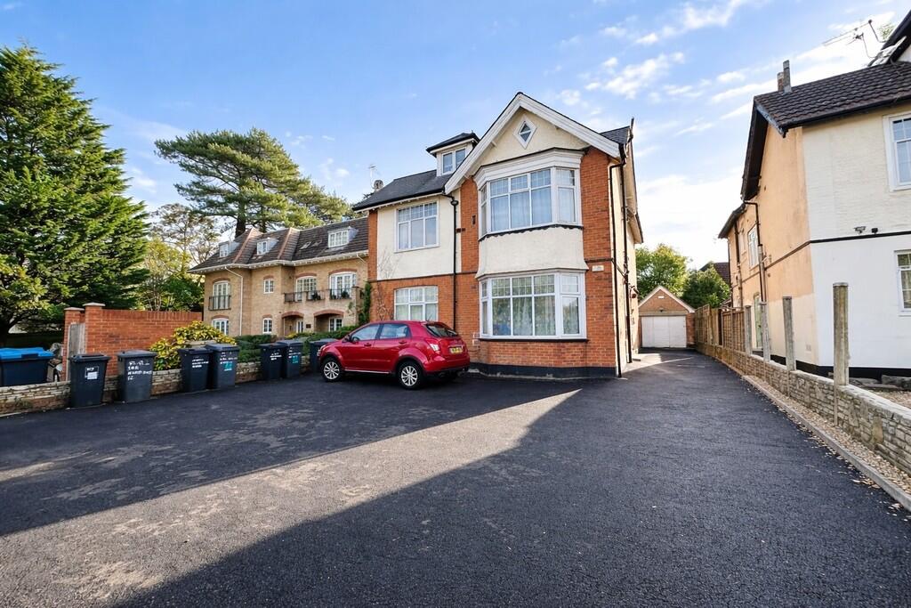 Main image of property: Holdenhurst Road, Kings Park, Bournemouth