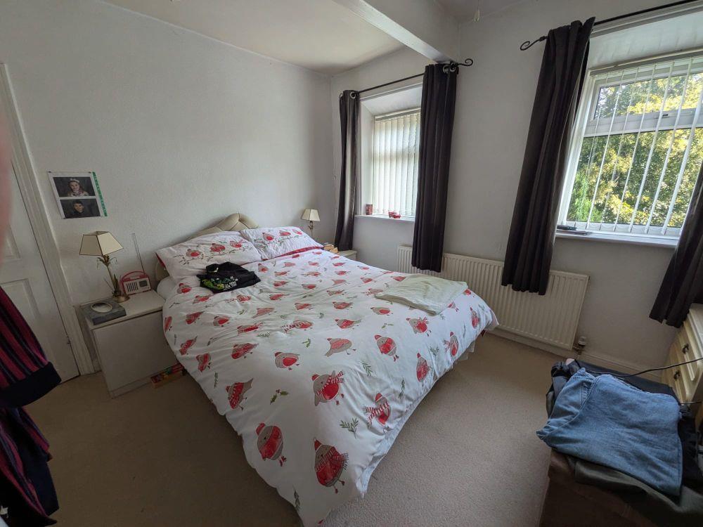 House in Bradford, Broad Folds, Clayton - More