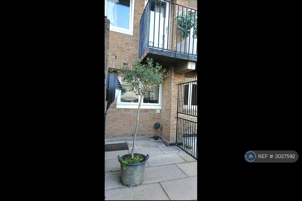 Apartment in London, East Smithfield, Wapping - View 4