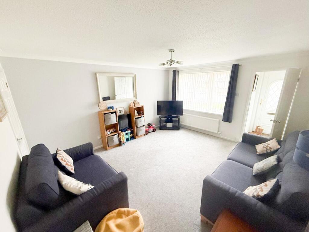 House in Cwmbrân, Hollybush, Cwmbran Central - View 5