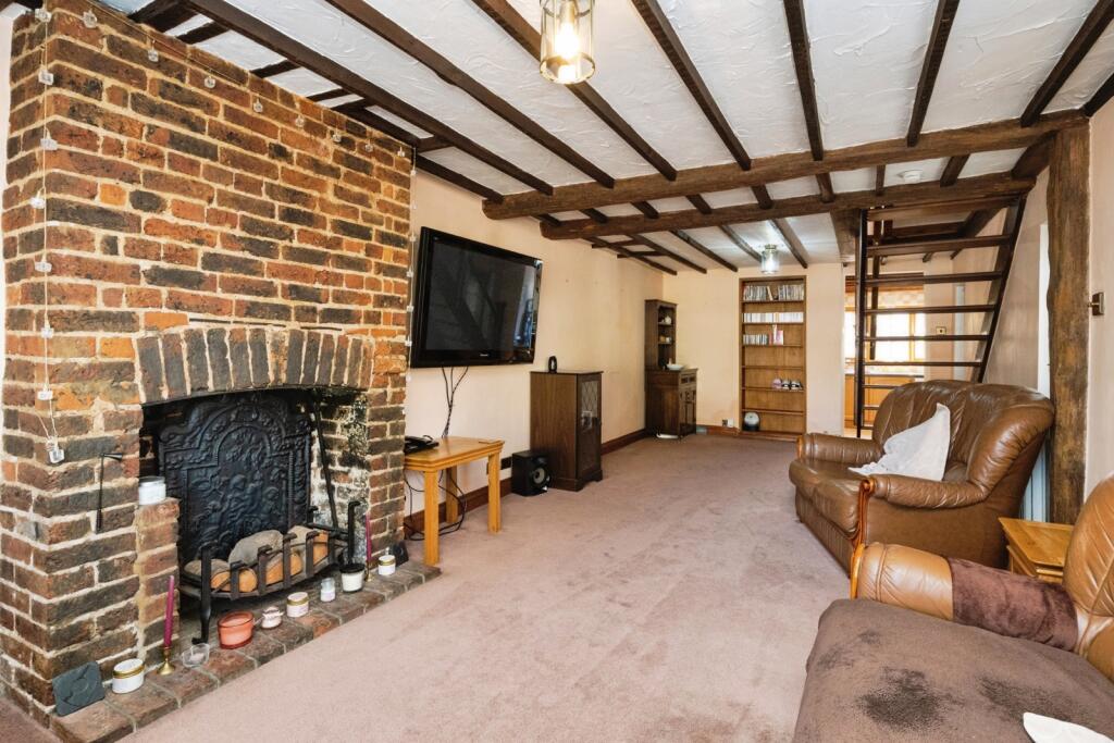 House in Tonbridge - More