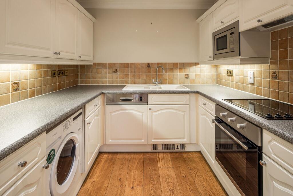 Apartment in St Helier, Vingtaine du Rouge Bouillon - More