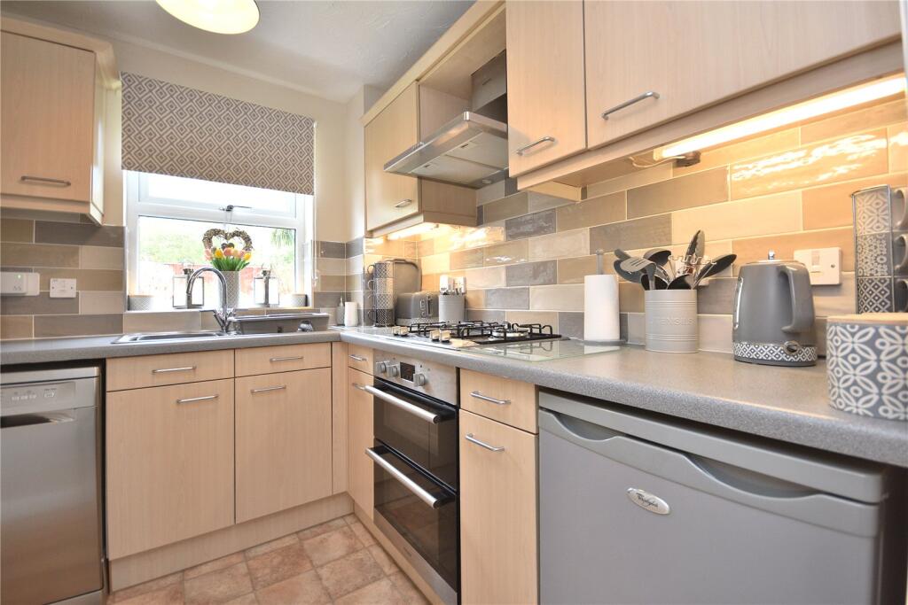 House in Leeds, Colton Common, Manston - View 2