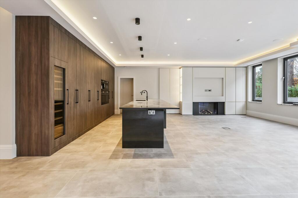 House in Kingston upon Thames - View 4