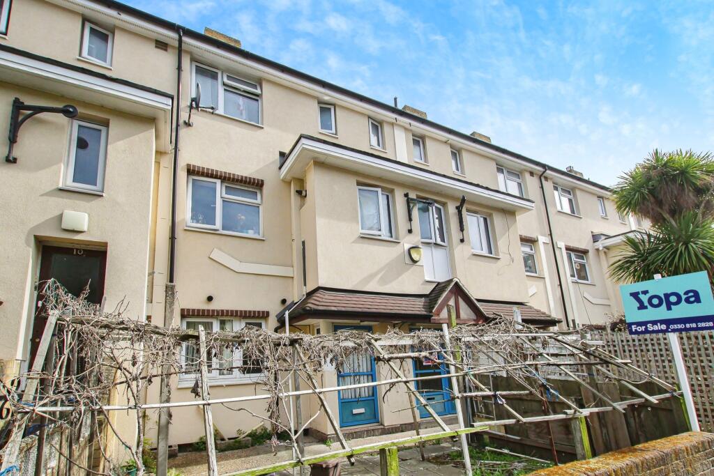 Gibson Close, London, E1 photo 4