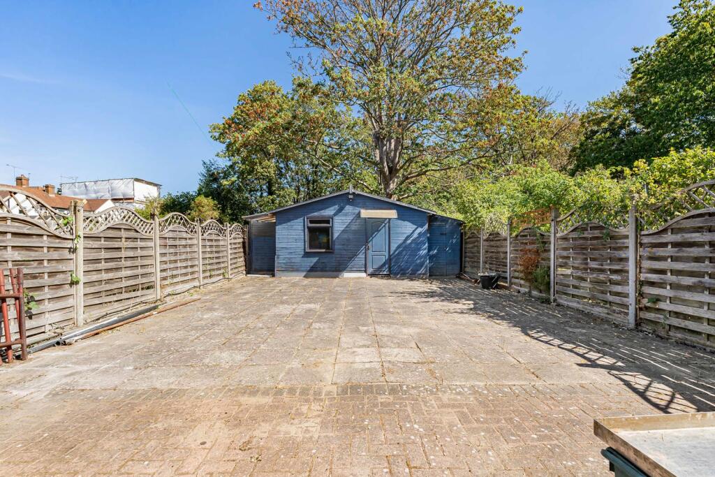 House in Twickenham - View 5