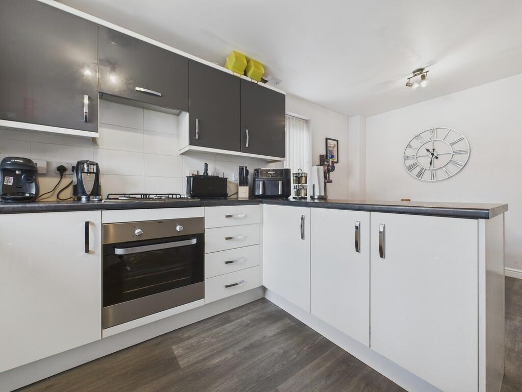 Masefield Avenue, Holmewood photo 5