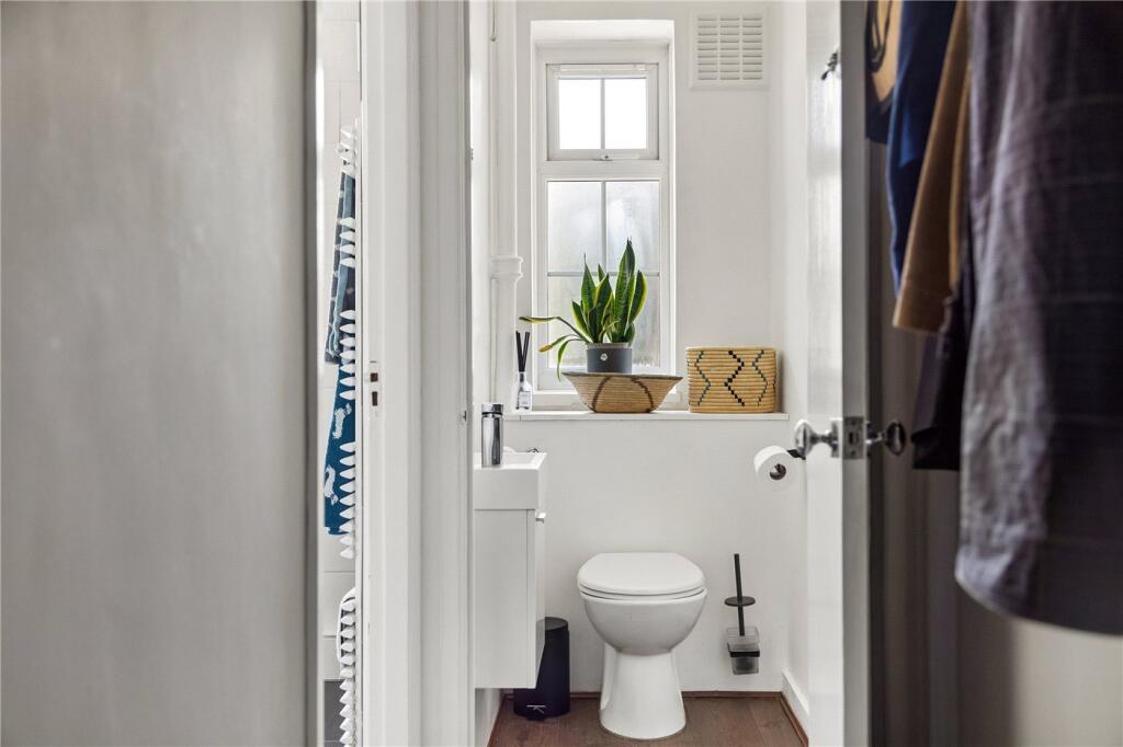 Apartment in London - More