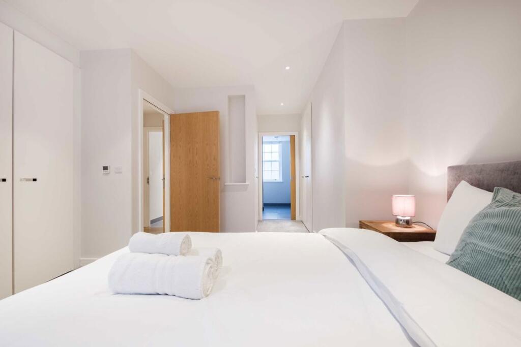 Apartment in London - More