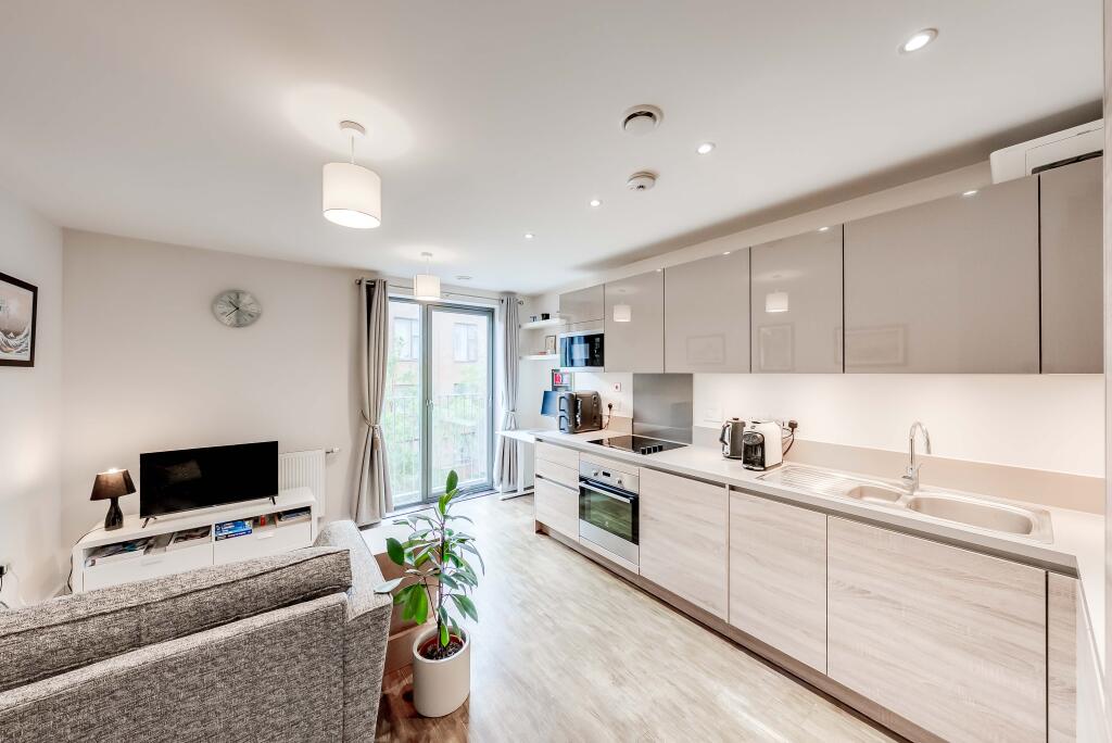 Apartment in London - View 4