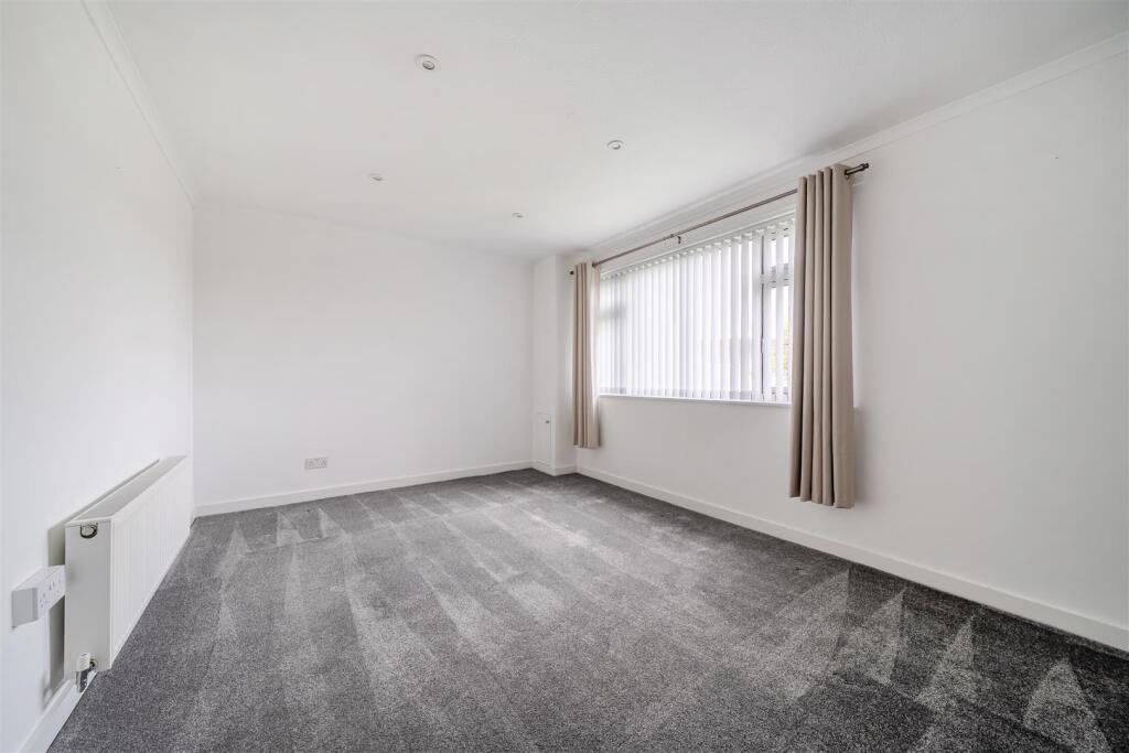 Apartment in Devizes, Wiltshire - More