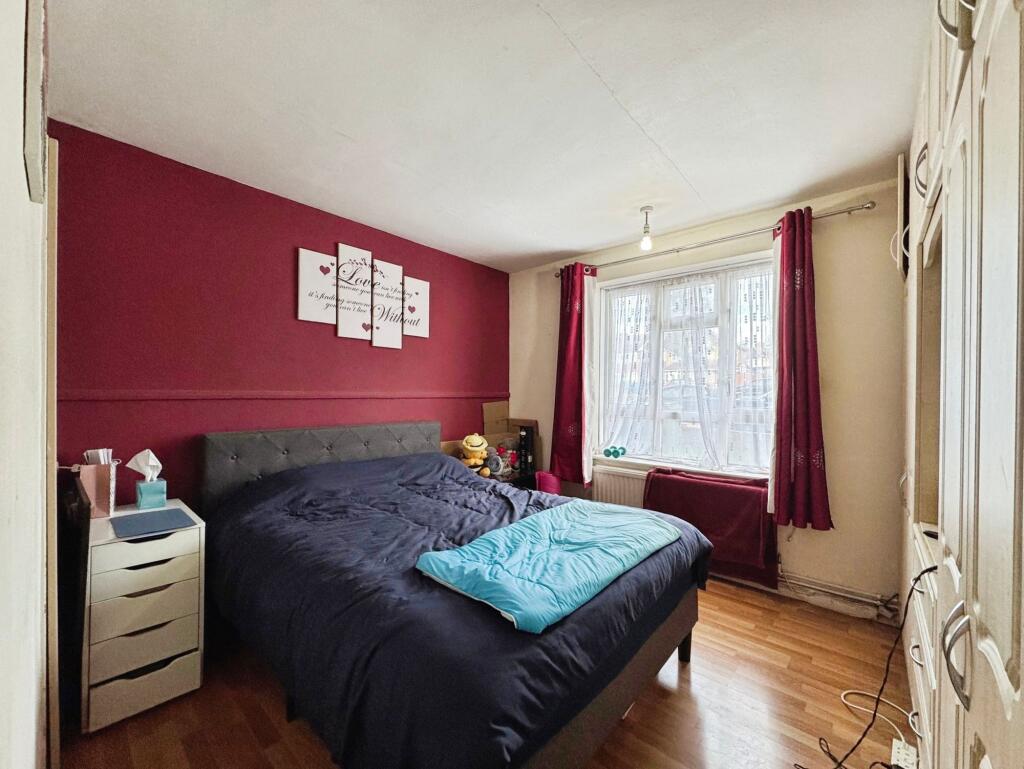 Apartment in Harrow - View 5