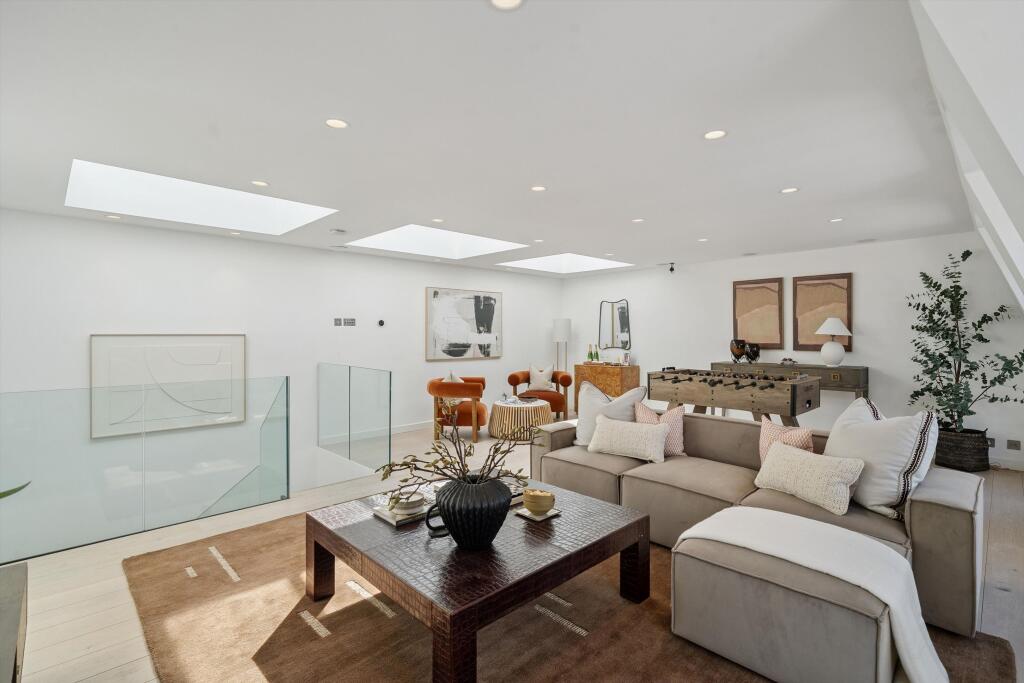 House in London - View 4
