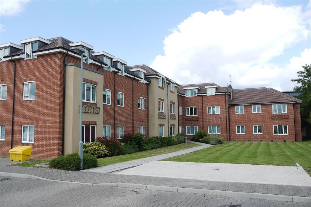 Main image of property: Long Lane, Stanwell, TW19