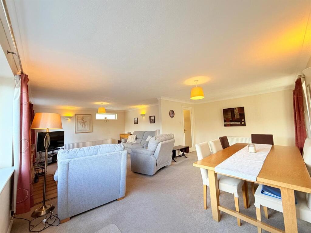 House in Verwood, Dorset - View 4