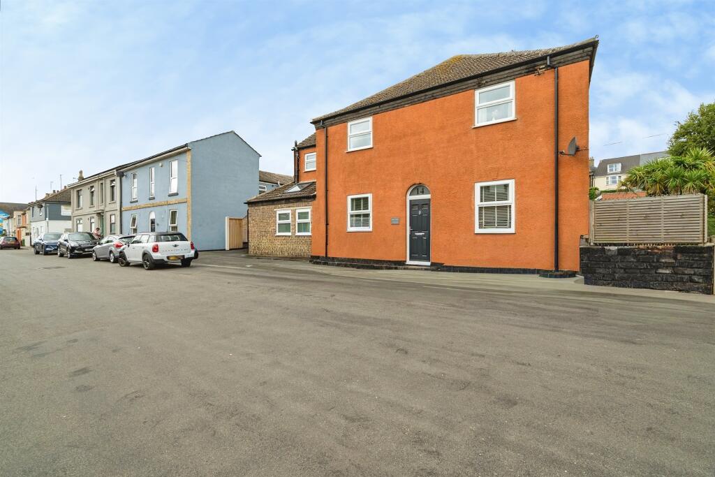 Main image of property: Pavilion Road, Gorleston, GREAT YARMOUTH