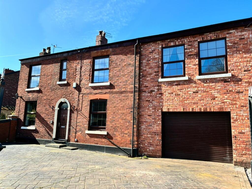 Main image of property: Grove Street, Ashton-Under-Lyne