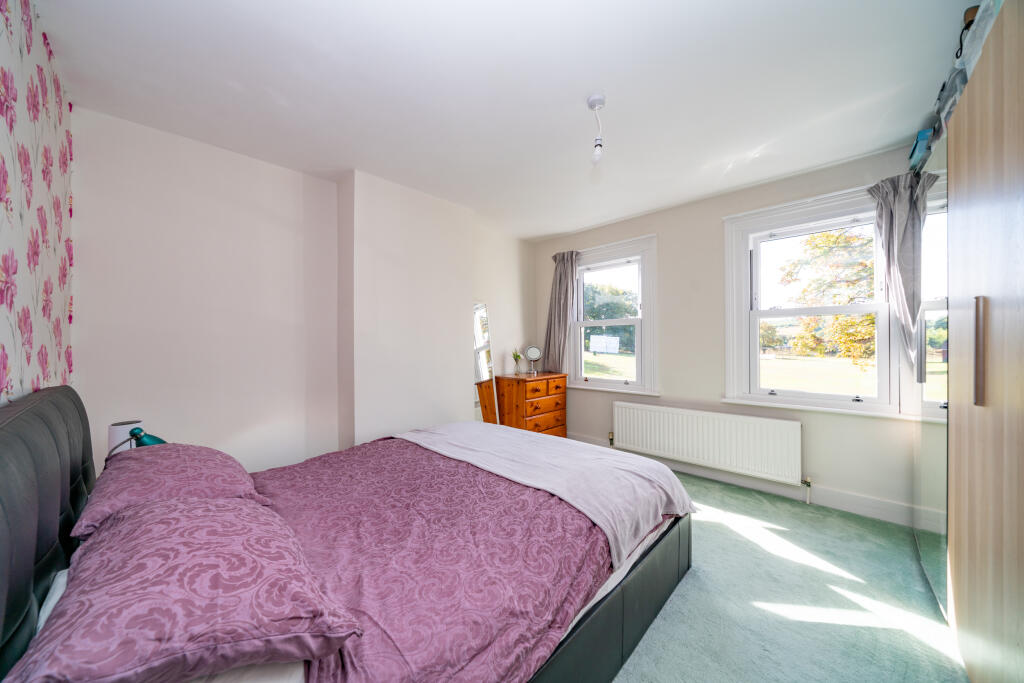 House in Hemel Hempstead - More