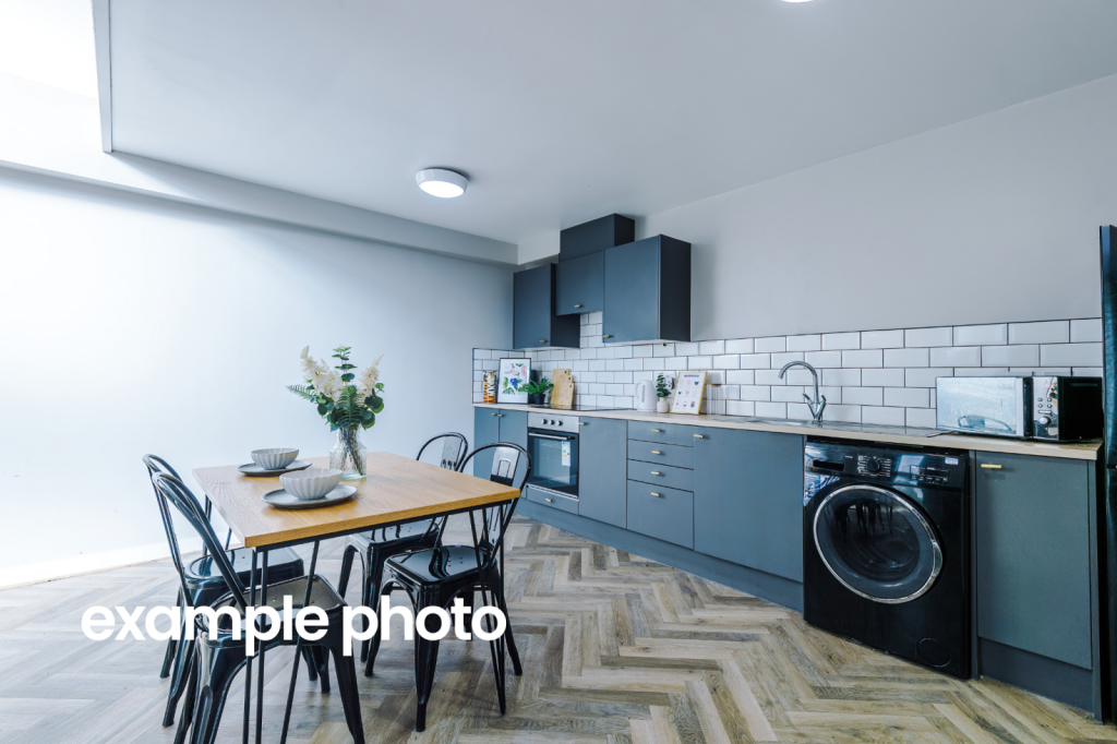Apartment in Manchester, Fallowfield - View 3