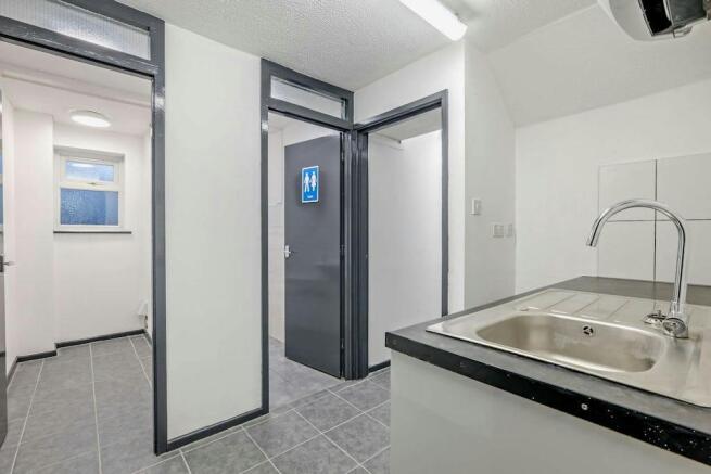 bowthorpe-park-industrial-estate_unit-unit-15-morgan-way_2 (6).jpg