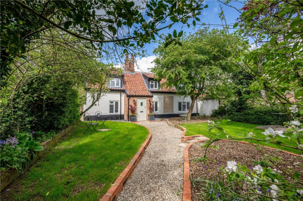 Main image of property: Hunstead Lane, Brooke, Norwich, Norfolk, NR15