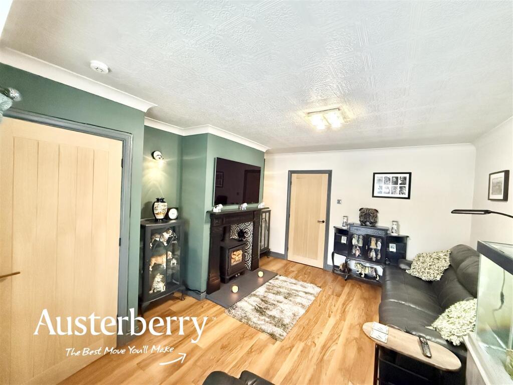 House in Stoke-on-Trent - View 3