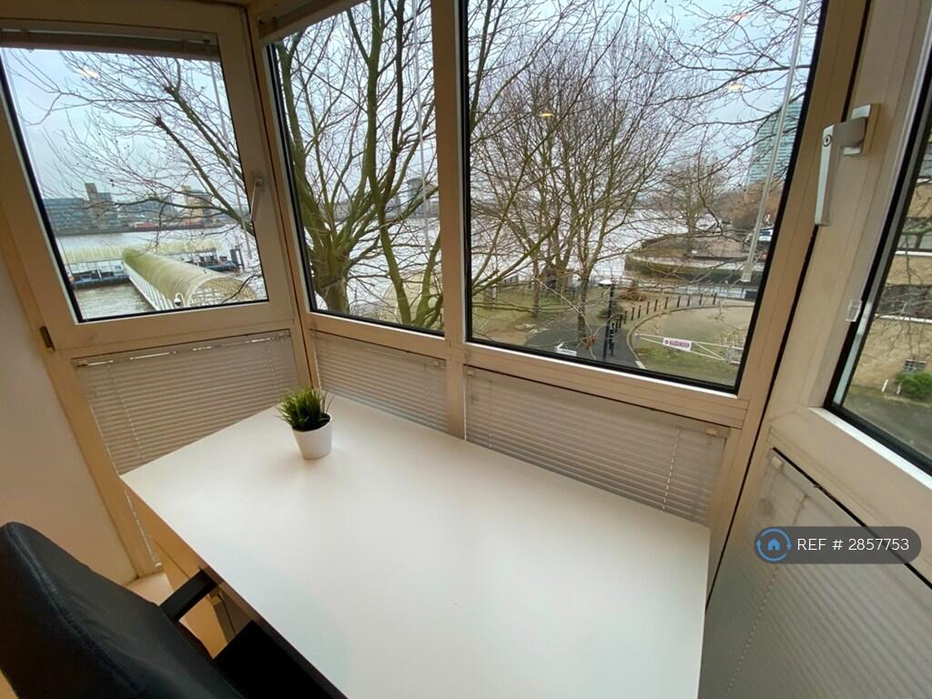 1 bedroom house share for rent