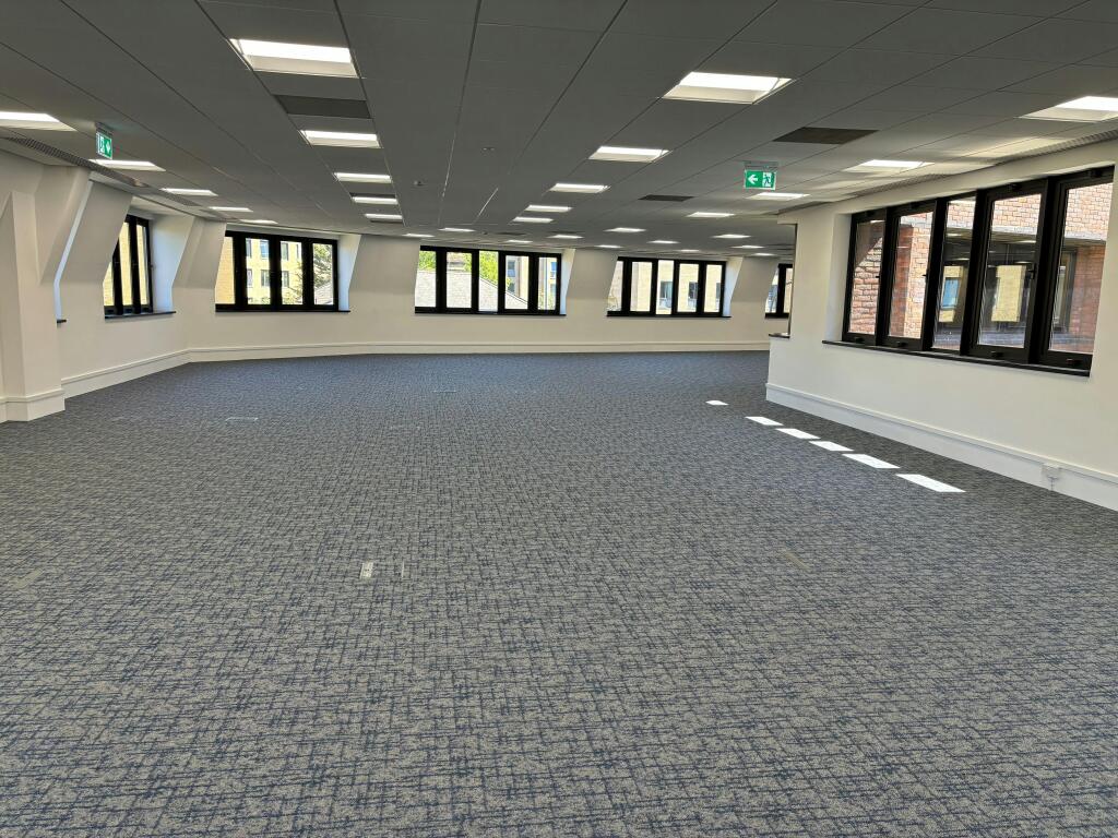 Interior 2.jpg