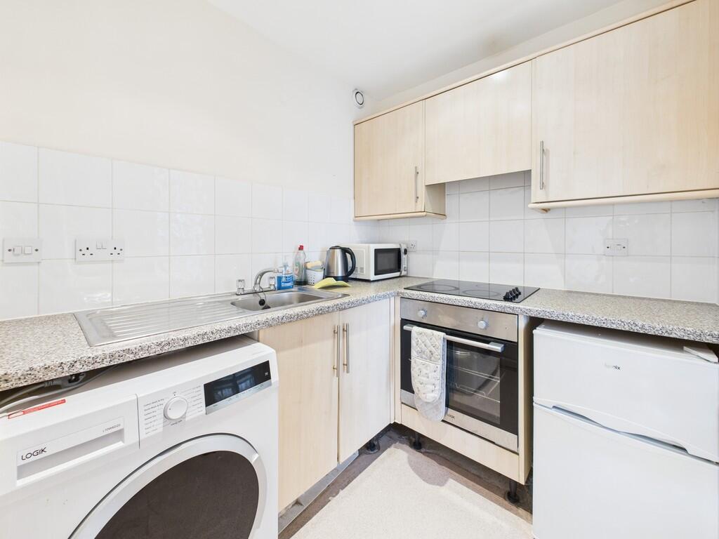 Apartment in Plymouth, Greenbank - View 4