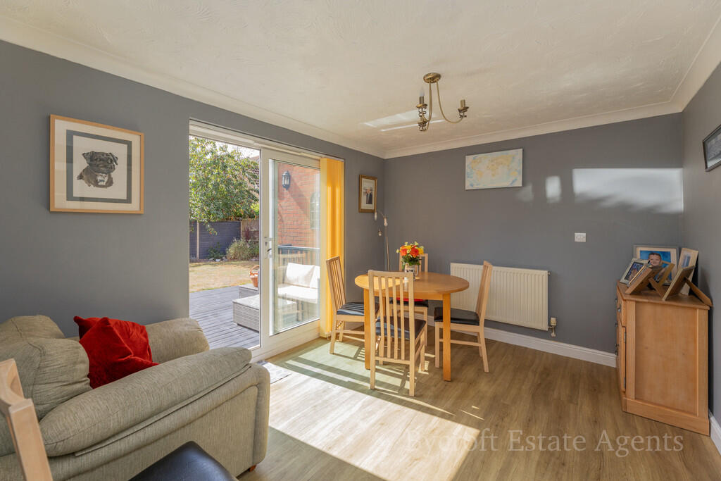 Freeman Close, Hopton photo 2