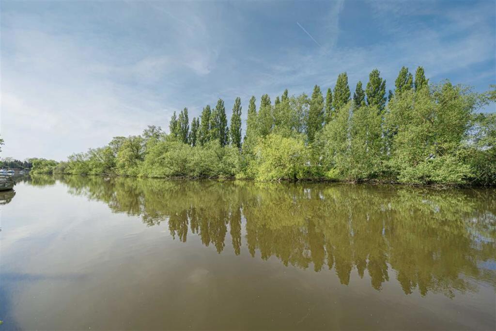 Main image of property: The Avenue, Wraysbury
