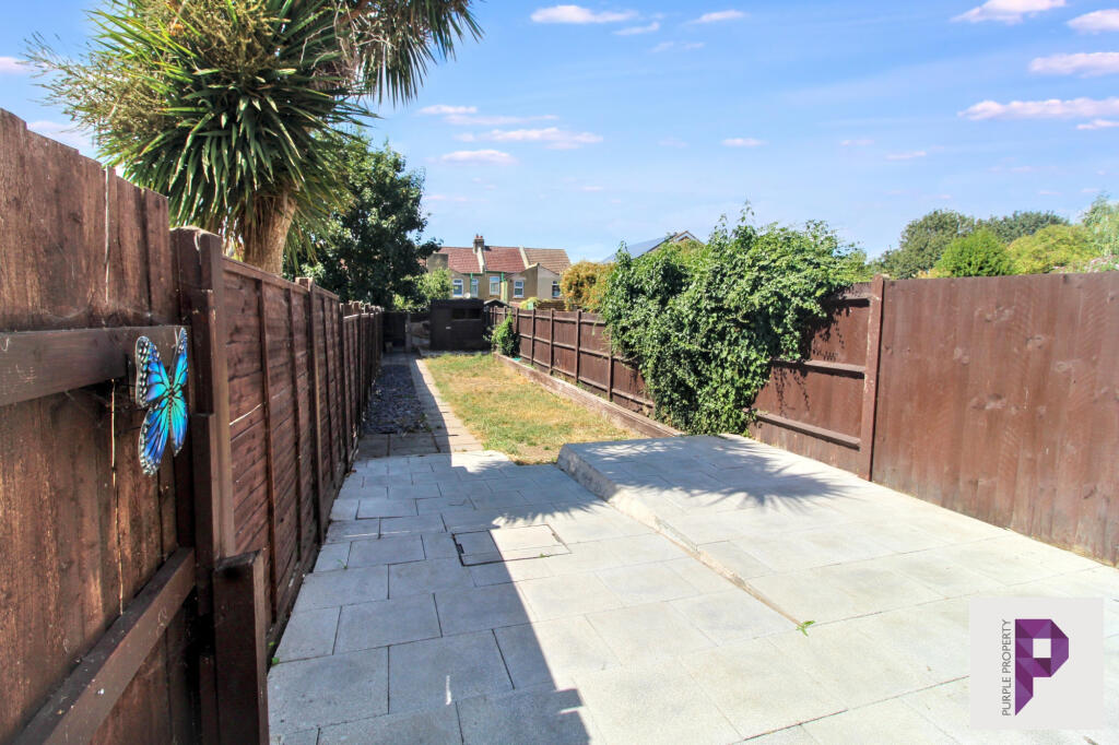 House in Gillingham, Sally Port Gardens - View 4