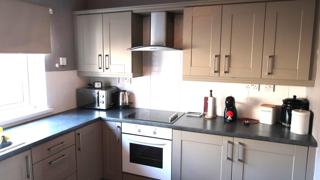 Elm Court, Pantside, Caerphilly County Borough photo 5