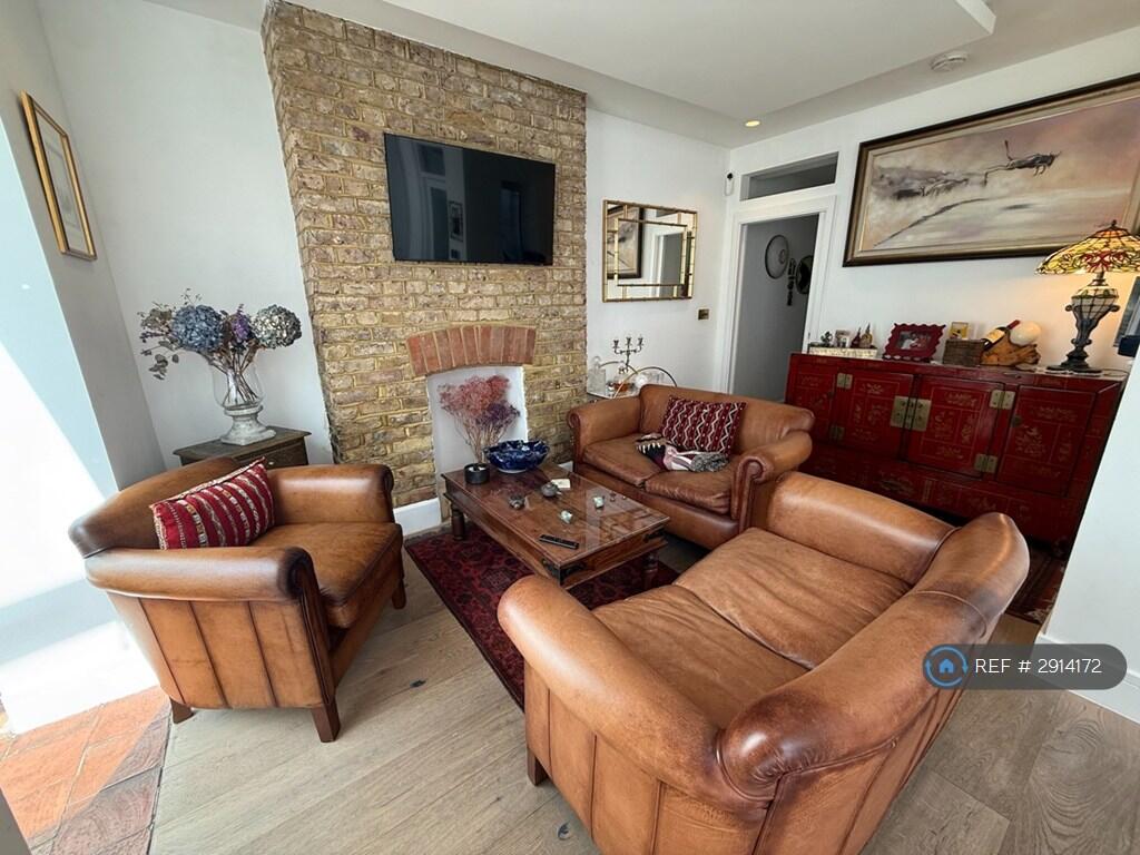 Apartment in London, Lot's Village, Earl's Court - More