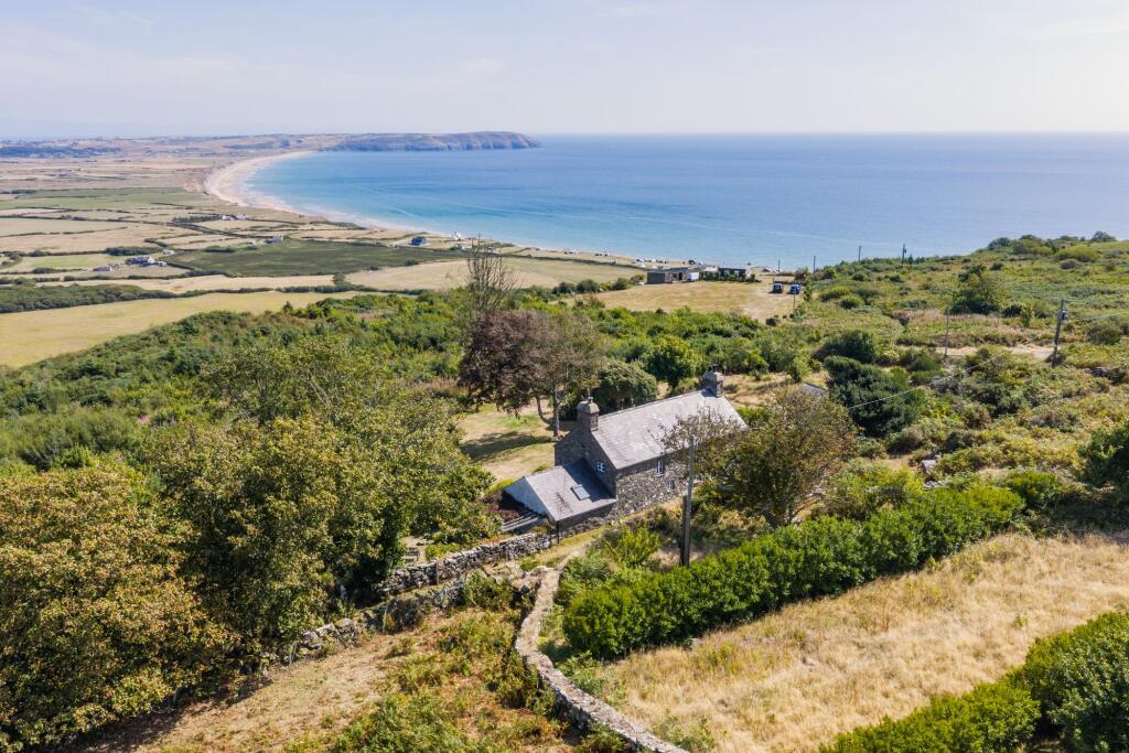 Main image of property: Rhiw, Pwllheli, LL53
