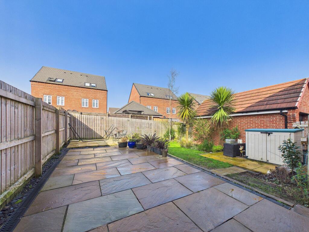 3-bed semi-detached on Red Admiral Road, Worksop, S81, £215,000