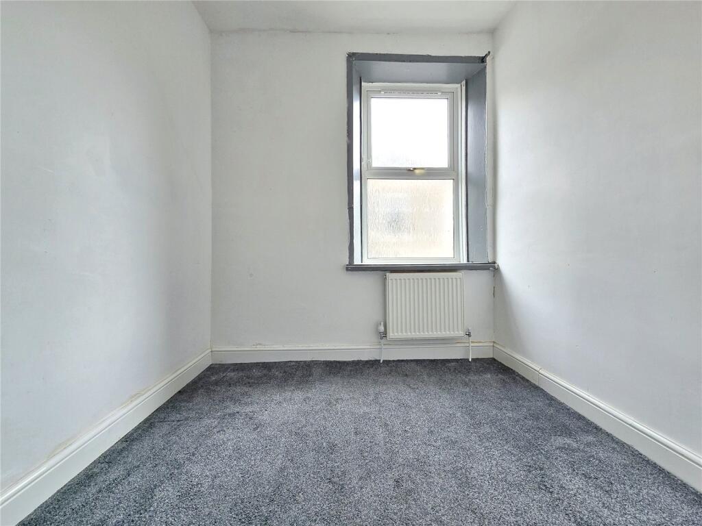 House in Oldham - View 5