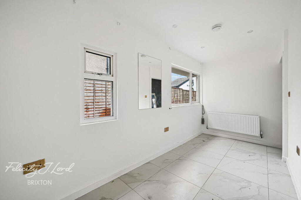 House in London, Streatham Hill - More