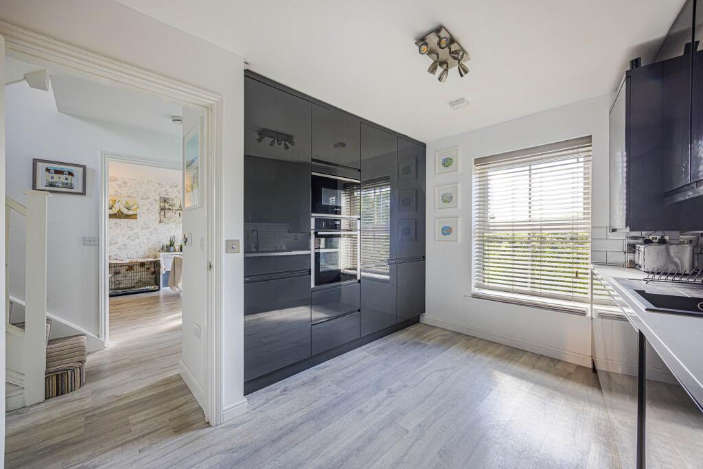 Purcell Road, Swindon, SN25 photo 4