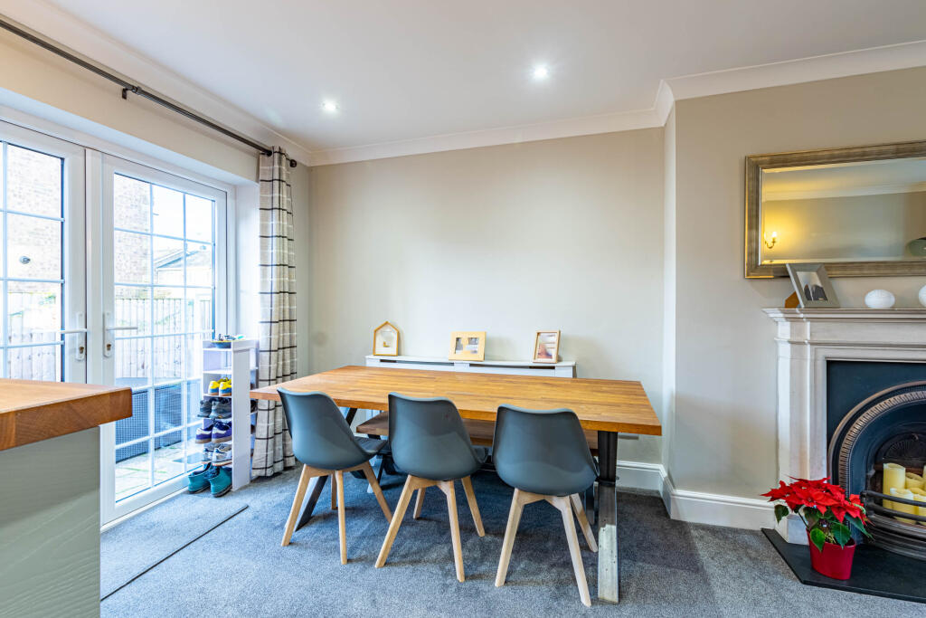 House in Leeds, Monk Fryston - More