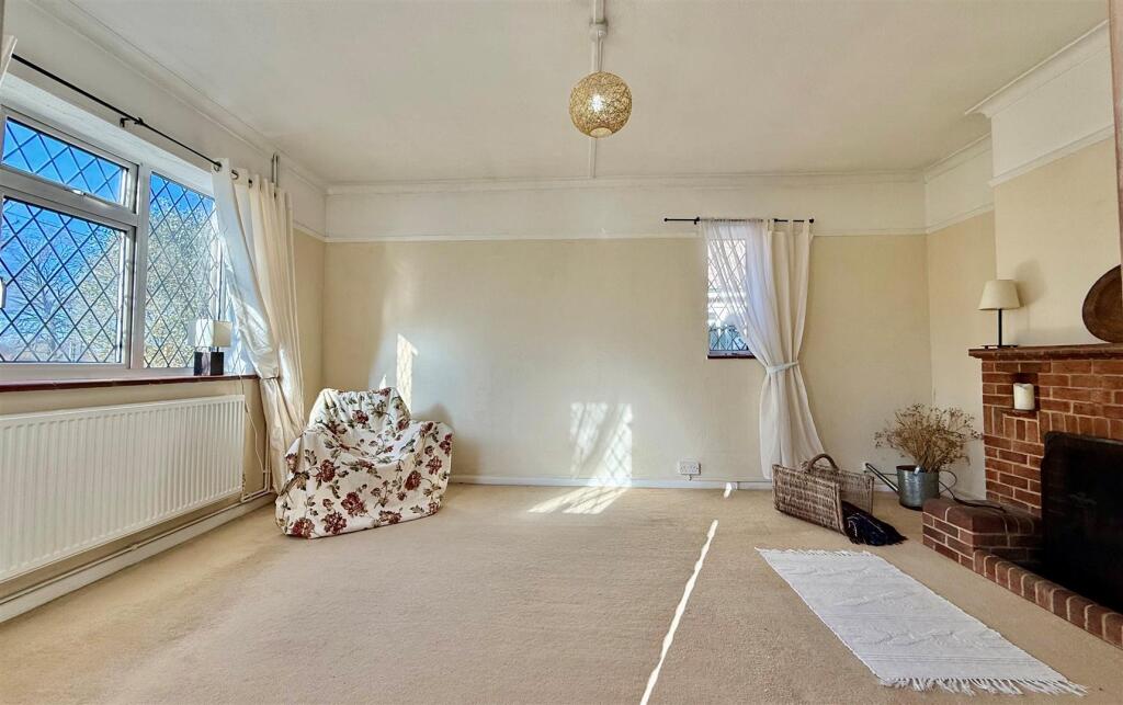 House in Henfield - View 4