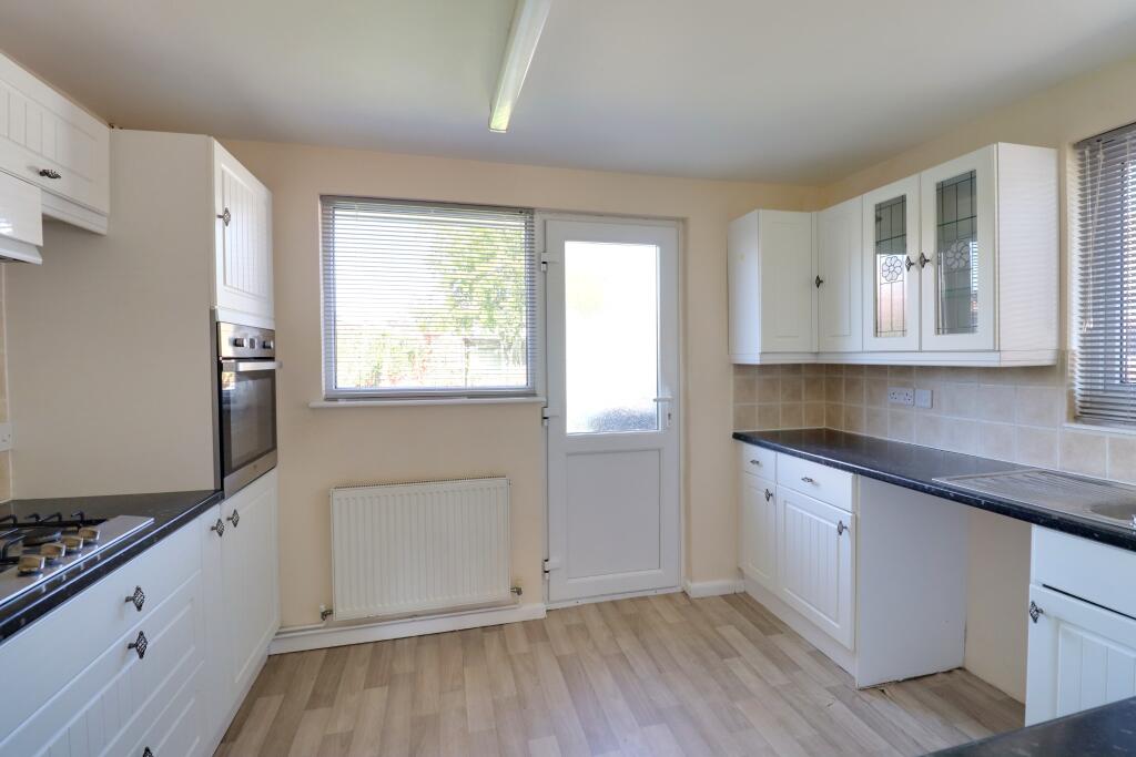 Bernina Avenue, Waterlooville photo 4