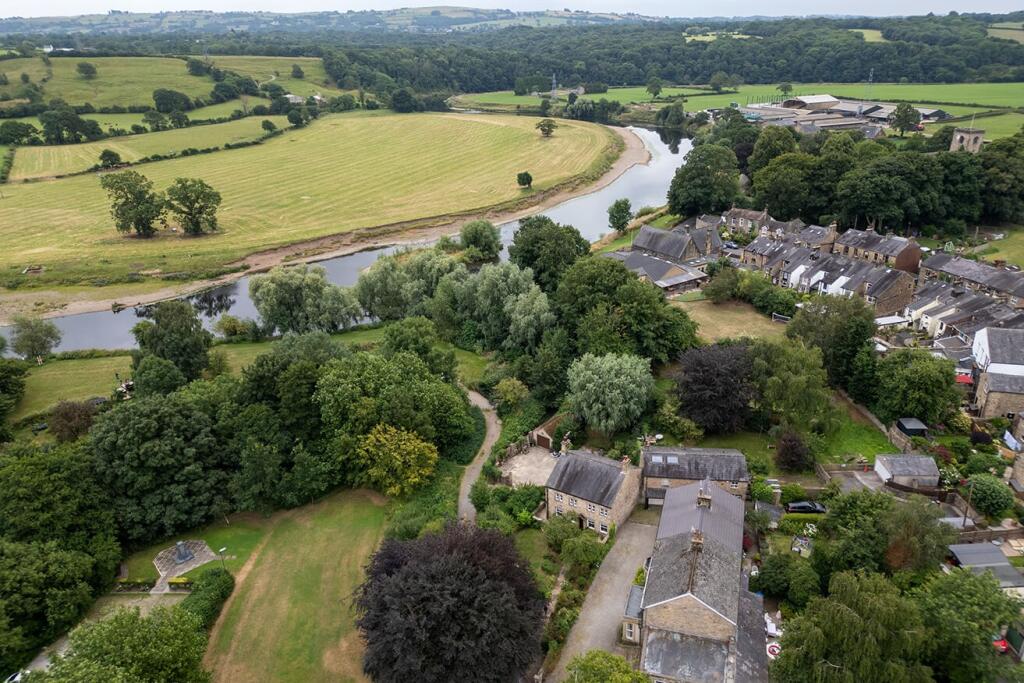 Harwood House, Ribchester, Lancashire, PR3 photo 4