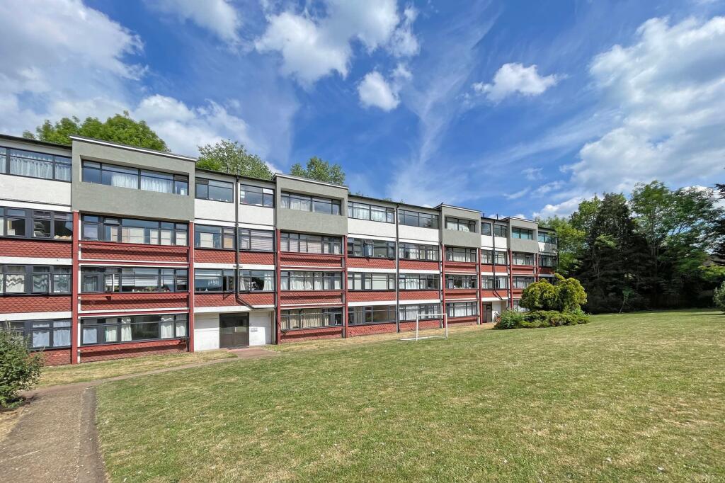 Main image of property: Kingston Road, Epsom, KT17