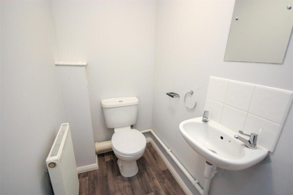 House in Rushden, North Northamptonshire - View 5