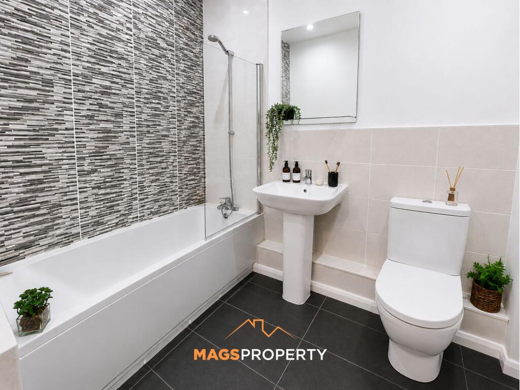 Apartment in Liverpool - View 4