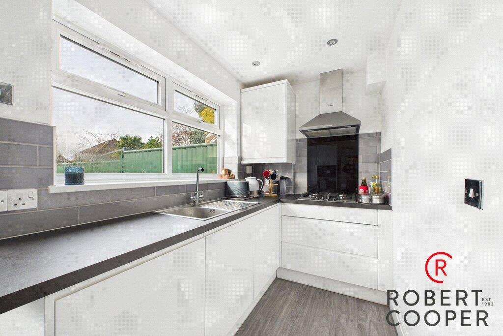 Hartland Drive, Ruislip, HA4 photo 2